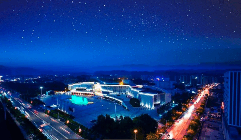 恩施旅游24小時電話_當?shù)貙в巫稍儫峋€_免費預訂